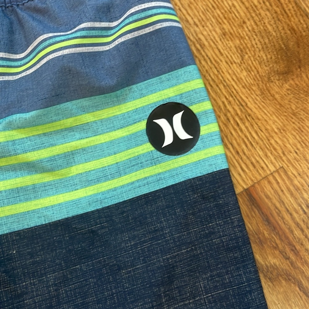 Boy’s Hurley Swim Trunk/Board Shorts. Size 5/6. Excellent to Like New Condition. - Picture 4 of 9